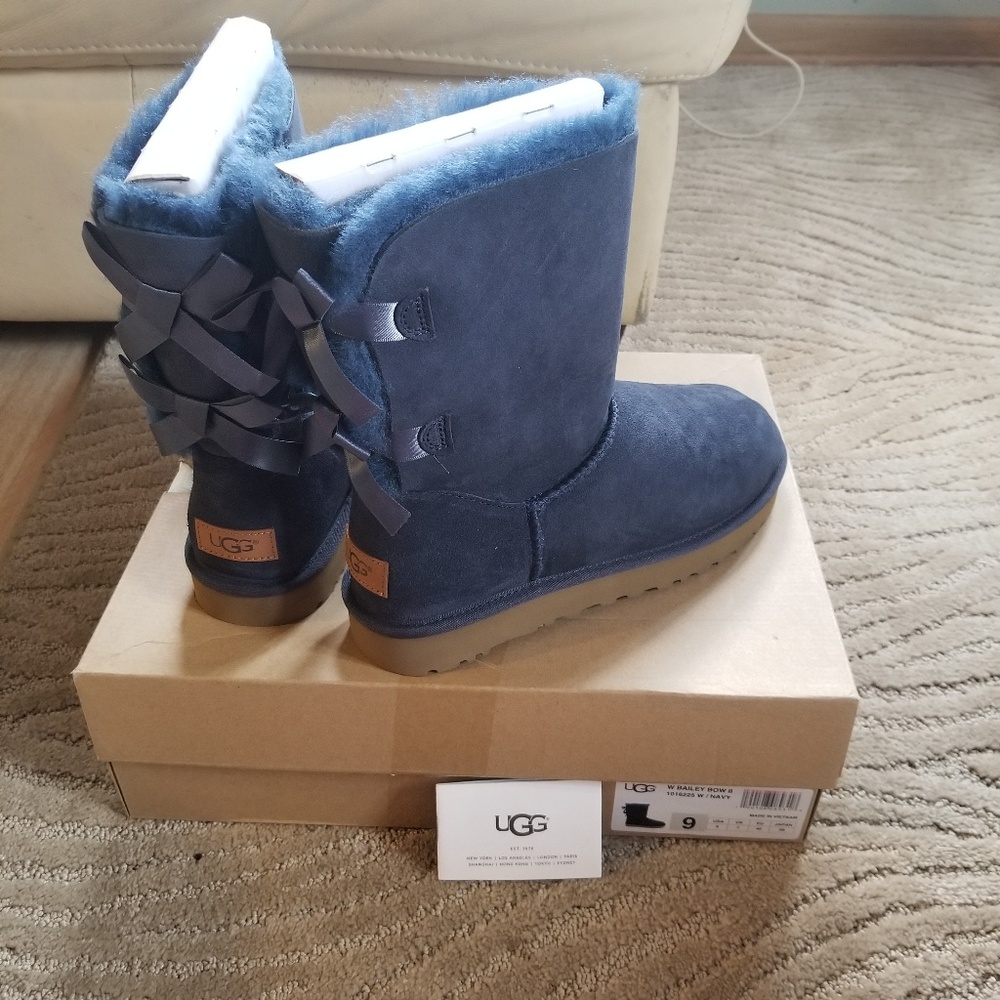 Ugg bow boots